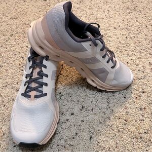 On Cloud - Cloudrunner Running Shoes